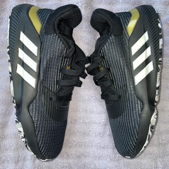 Adidas pro bounce 2019 low, black an gold sz 7 - Picture 6 of 6